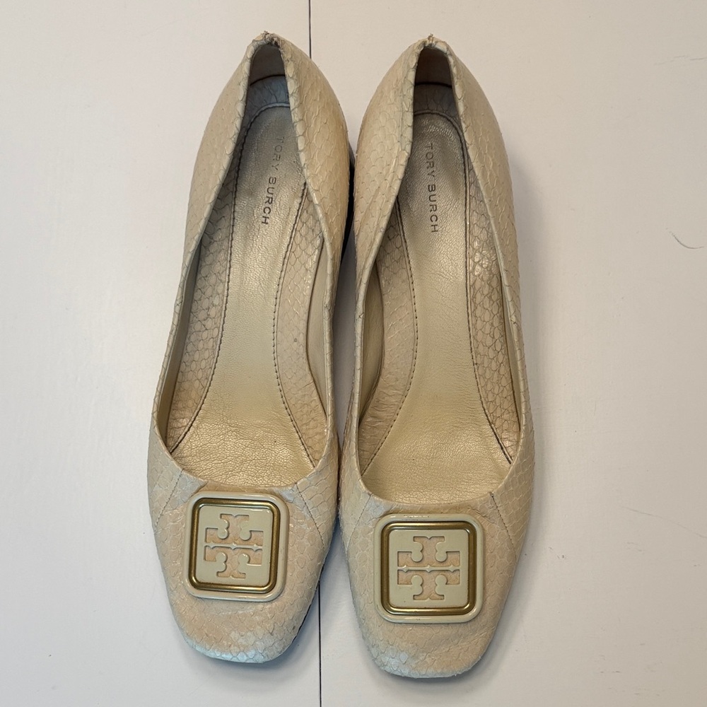 Tory Burch Georgia Pump Croc Embossed Cream size 10.5
